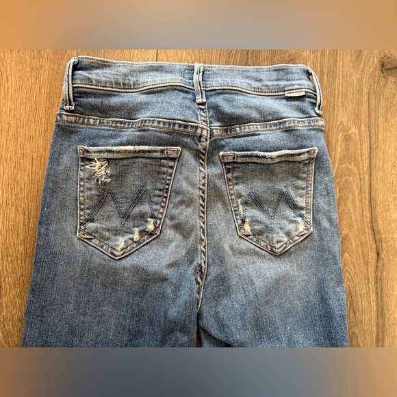 Mother The Insider Crop Step Chew Jeans in Dancing on Coals Size 23 - Picture 3 of 13